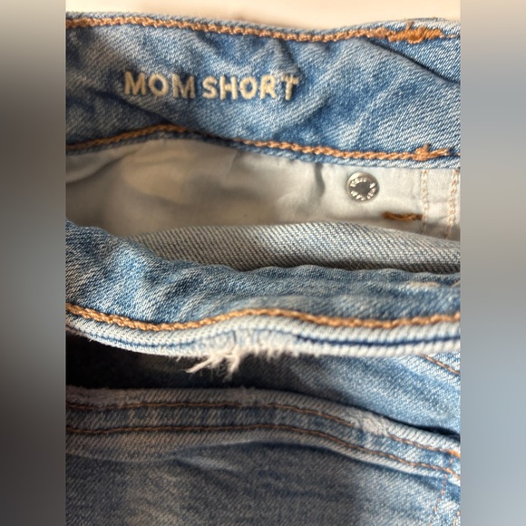 American Eagle Light Cuffed Denim Mom Shorts - Picture 6 of 7